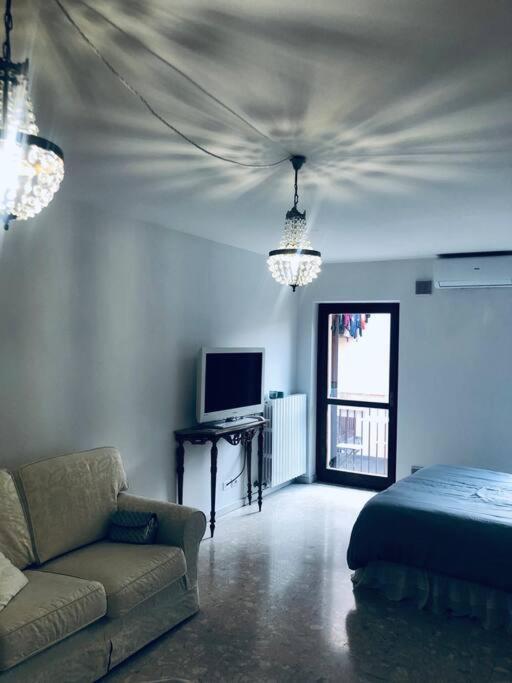 베로나 San Bernardino Monolocale Con Balcone 아파트 외부 사진